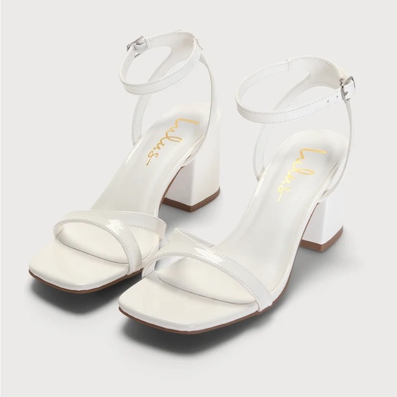 Brand New White Lulus Block Heel Sandals size 6 - Picture 2 of 4